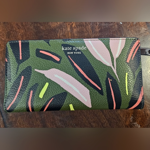 kate spade Handbags - Kate spade wallet